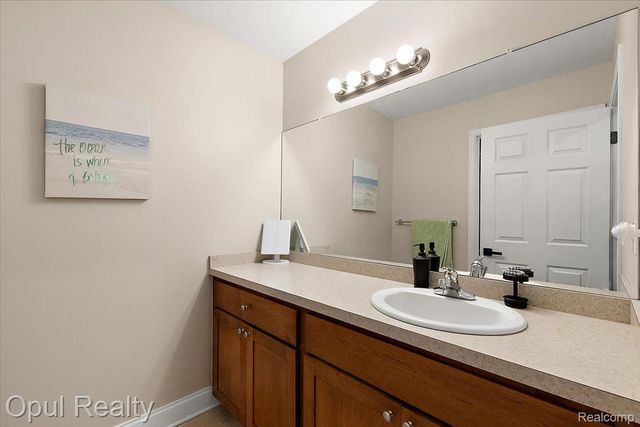 5164 Birch Lane, Springfield Charter Township, MI 48350