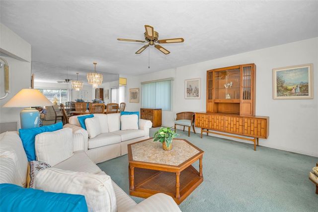 2001 WORLD PARKWAY BOULEVARD 39, Clearwater, FL 33763