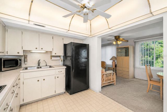 2001 WORLD PARKWAY BOULEVARD 39, Clearwater, FL 33763