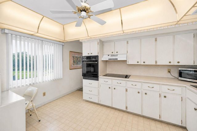 2001 WORLD PARKWAY BOULEVARD 39, Clearwater, FL 33763