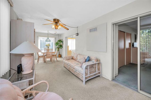 2001 WORLD PARKWAY BOULEVARD 39, Clearwater, FL 33763