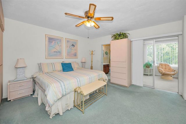 2001 WORLD PARKWAY BOULEVARD 39, Clearwater, FL 33763