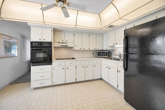 2001 WORLD PARKWAY BOULEVARD 39, Clearwater, FL 33763
