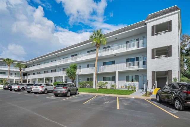 2001 WORLD PARKWAY BOULEVARD 39, Clearwater, FL 33763