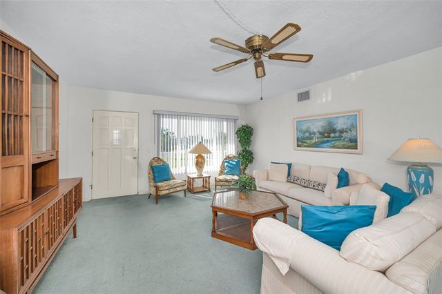 2001 WORLD PARKWAY BOULEVARD 39, Clearwater, FL 33763