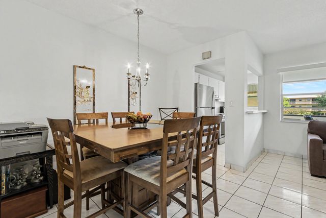5300 Washington Street E208, Hollywood, FL 33021