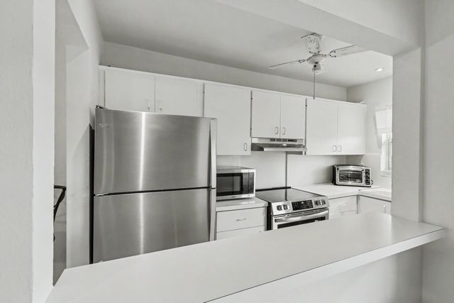 5300 Washington Street E208, Hollywood, FL 33021