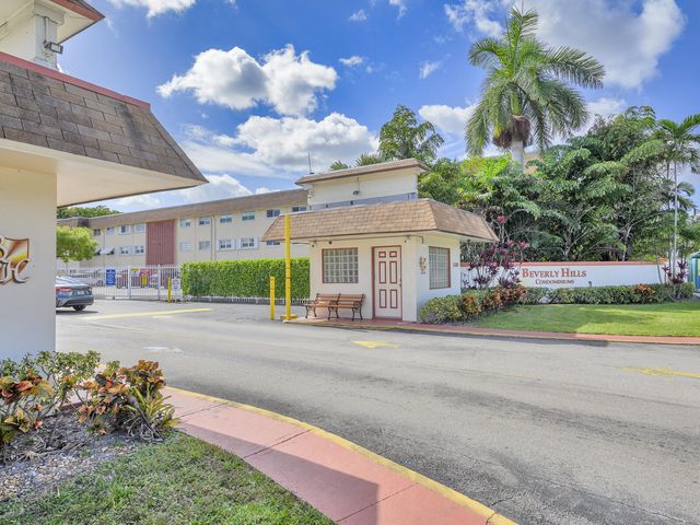 5300 Washington Street E208, Hollywood, FL 33021