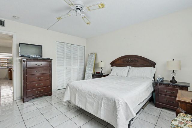 5300 Washington Street E208, Hollywood, FL 33021