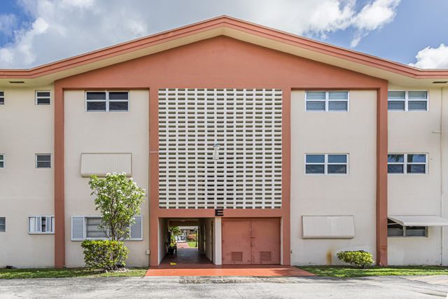 5300 Washington Street E208, Hollywood, FL 33021