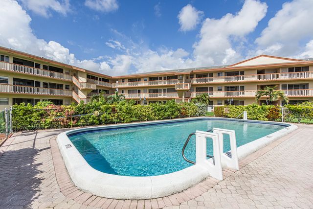 5300 Washington Street E208, Hollywood, FL 33021
