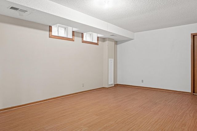 9339 Cedar Lake Road S, Saint Louis Park, MN 55426