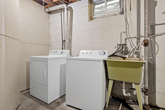 9339 Cedar Lake Road S, Saint Louis Park, MN 55426