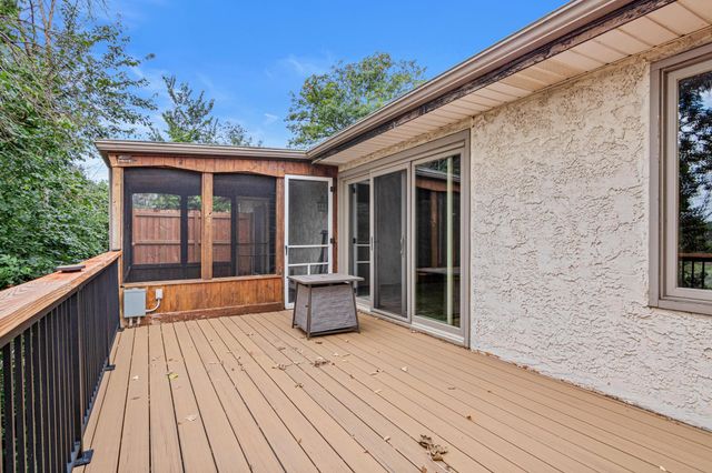 9339 Cedar Lake Road S, Saint Louis Park, MN 55426
