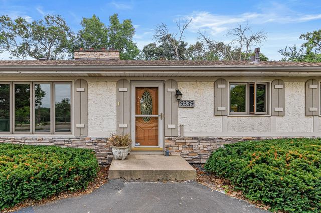 9339 Cedar Lake Road S, Saint Louis Park, MN 55426