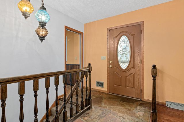 9339 Cedar Lake Road S, Saint Louis Park, MN 55426