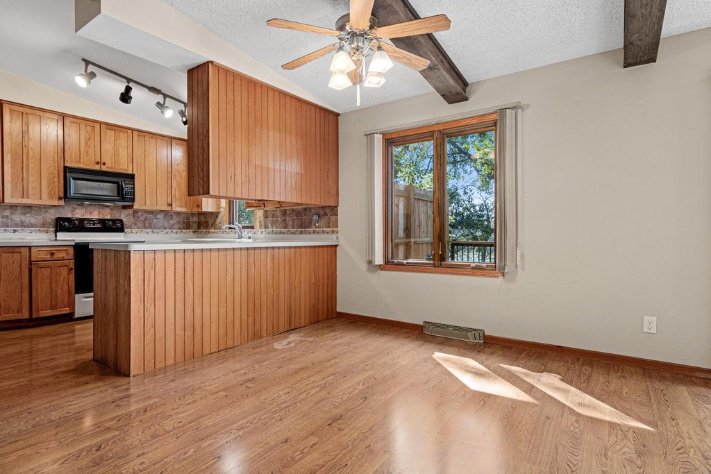 9339 Cedar Lake Road S, Saint Louis Park, MN 55426 — photo 4
