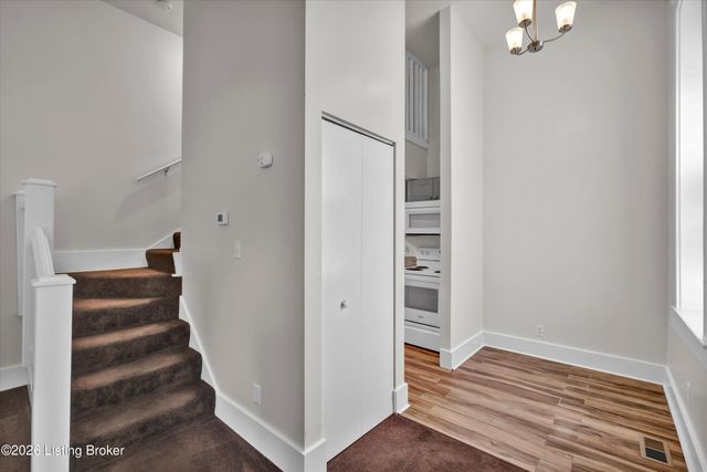 128 E Oak St APT 2, Louisville, KY 40203