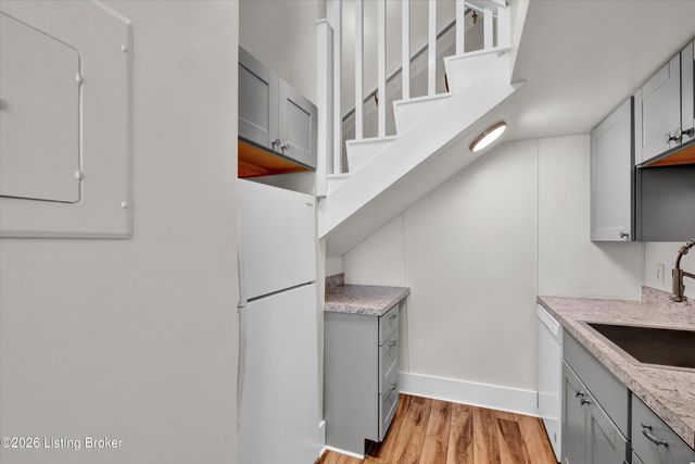 128 E Oak St APT 2, Louisville, KY 40203