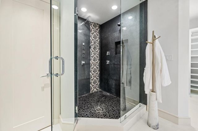 2275 S Ocean Boulevard 307n & C10n, Palm Beach, FL 33480