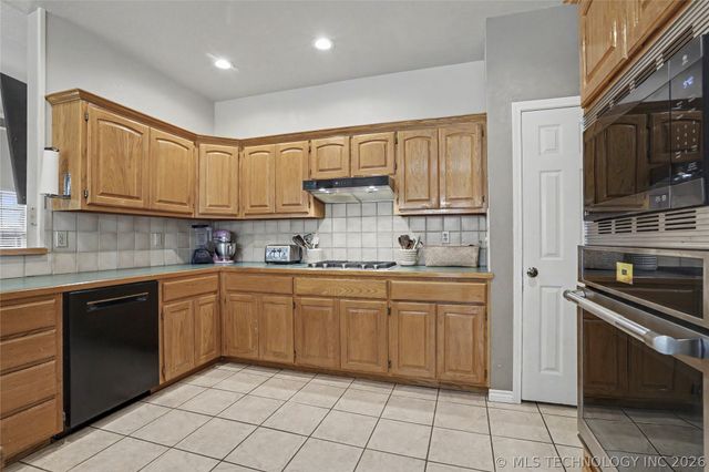 113 S Aster Avenue, Broken Arrow, OK 74012