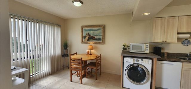 1515 PINELLAS BAYWAY S 30, St Petersburg, FL 33715