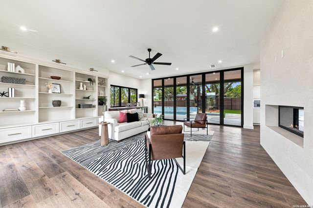 103 LAKEVIEW BLVD, New Braunfels, TX 78130