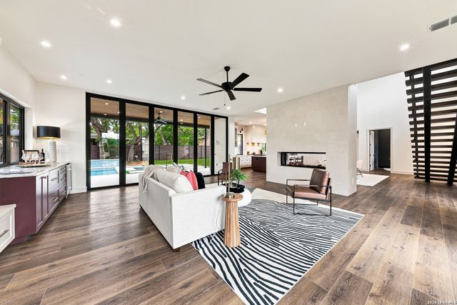 103 LAKEVIEW BLVD, New Braunfels, TX 78130