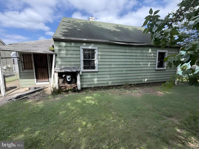 612 64TH AVE, Capitol Heights, MD 20743