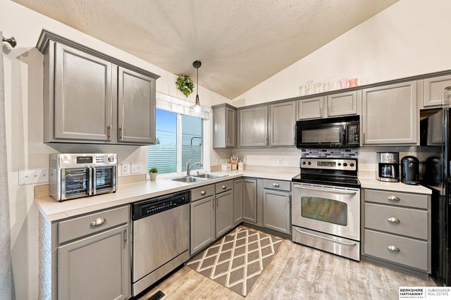5302 S 188th Street, Omaha, NE 68135