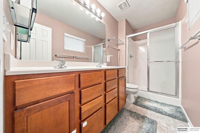 5302 S 188th Street, Omaha, NE 68135