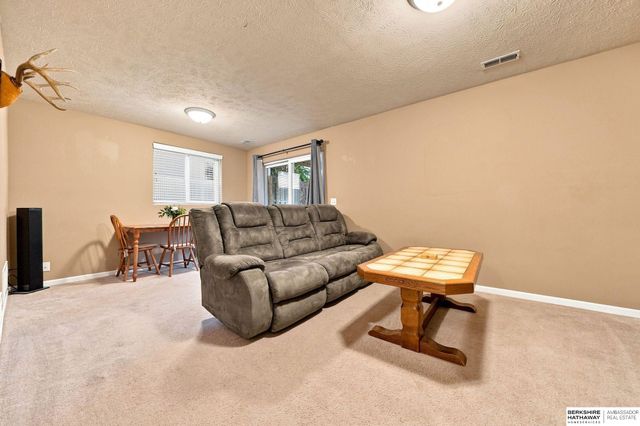 5302 S 188th Street, Omaha, NE 68135