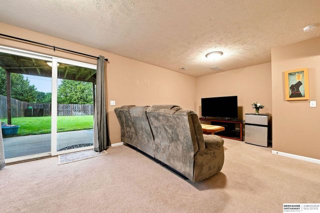 5302 S 188th Street, Omaha, NE 68135