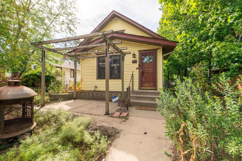 4543 Oliver Avenue N, Minneapolis, MN 55412 — exterior