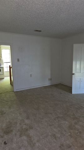 313 N Pearl Street, Trenton, TX 75490