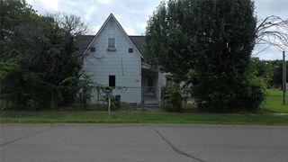 313 N Pearl Street, Trenton, TX 75490