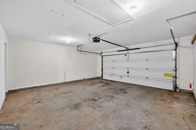 3112 Victoria Place Drive, Loganville, GA 30052