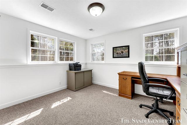 16703 Rich Street, Grand Haven, MI 49417