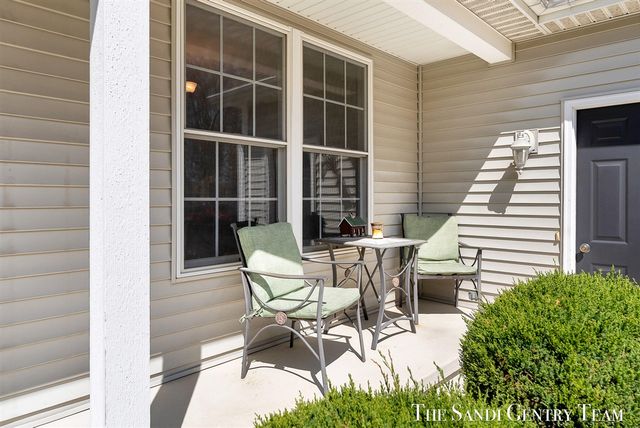 16703 Rich Street, Grand Haven, MI 49417