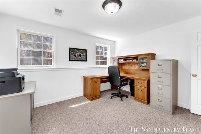 16703 Rich Street, Grand Haven, MI 49417