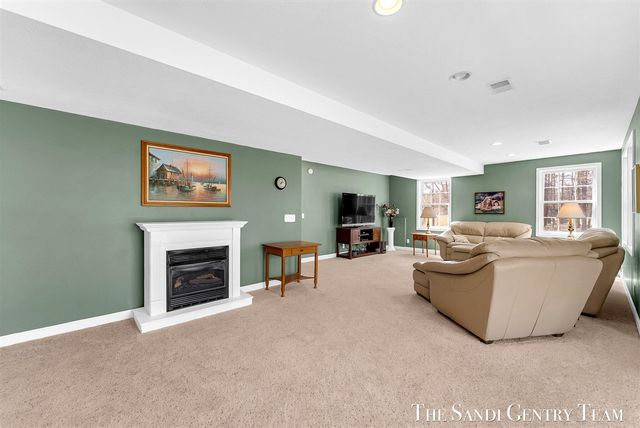 16703 Rich Street, Grand Haven, MI 49417