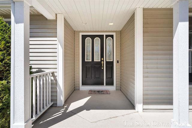 16703 Rich Street, Grand Haven, MI 49417