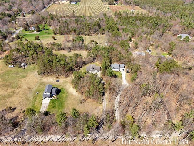 16703 Rich Street, Grand Haven, MI 49417