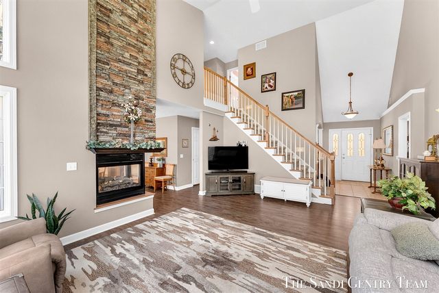 16703 Rich Street, Grand Haven, MI 49417