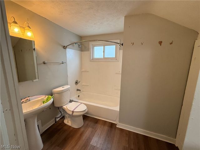 10201 Robinson Avenue, Garfield Heights, OH 44125