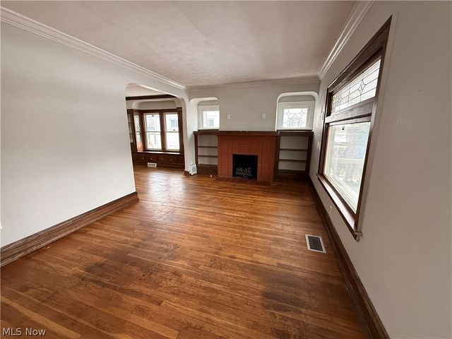 10201 Robinson Avenue, Garfield Heights, OH 44125