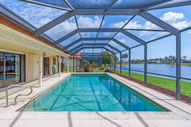 2330 SW 23rd Cranbrook Drive, Boynton Beach, FL 33436