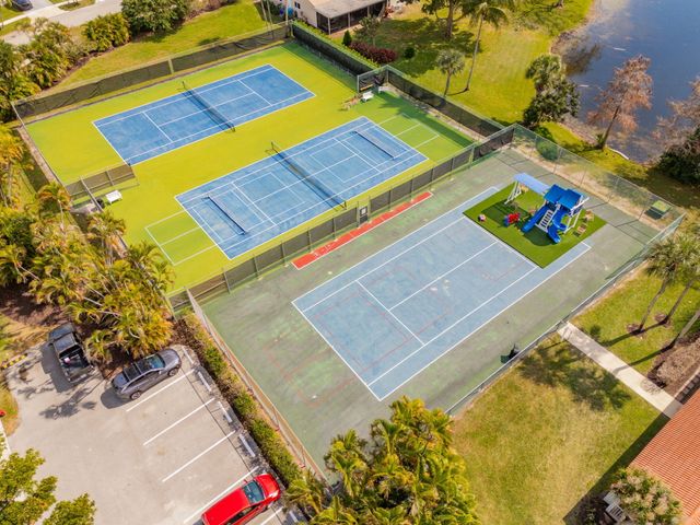 2330 SW 23rd Cranbrook Drive, Boynton Beach, FL 33436