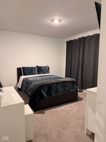 19415 Ketterley Circle, Westfield, IN 46074