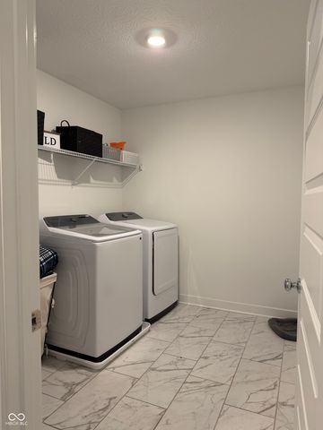 19415 Ketterley Circle, Westfield, IN 46074